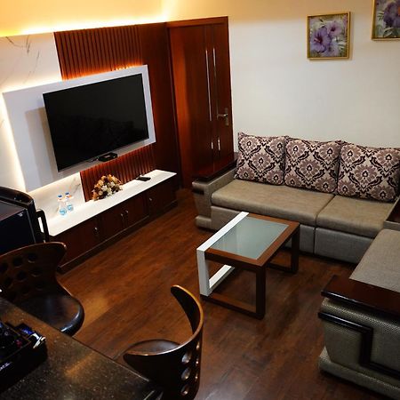 Chola Serviced Apartment Tiruchirappalli Exterior foto