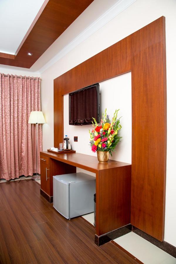 Chola Serviced Apartment Tiruchirappalli Exterior foto
