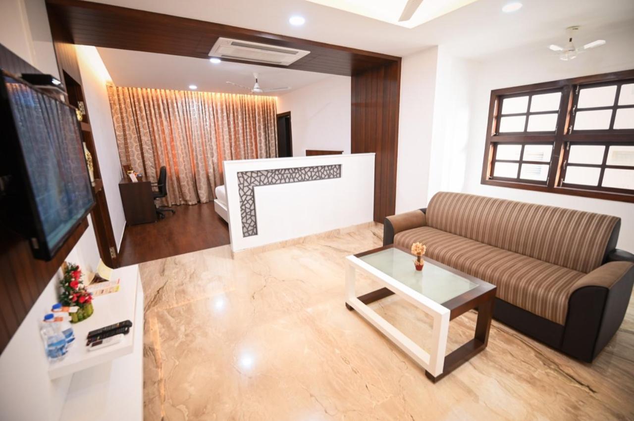 Chola Serviced Apartment Tiruchirappalli Exterior foto
